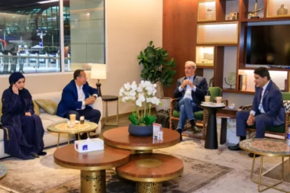 abinader llega a dubai