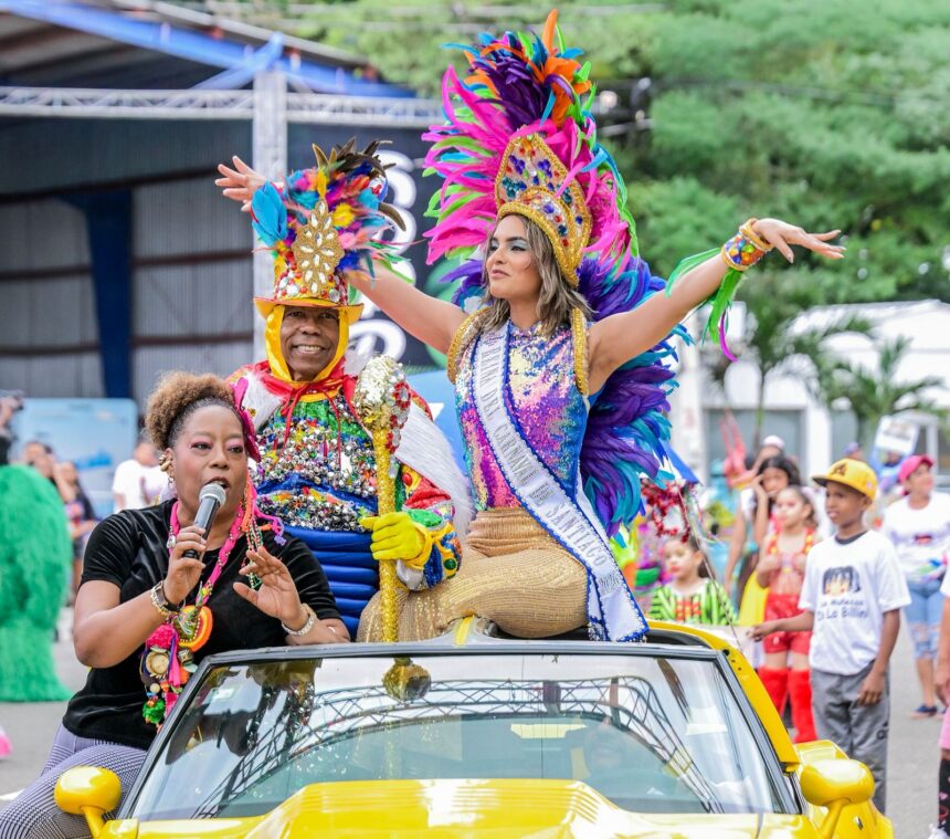 carnaval de santiago inicia con un derroche de colorido y lleno de innovaciones (3)