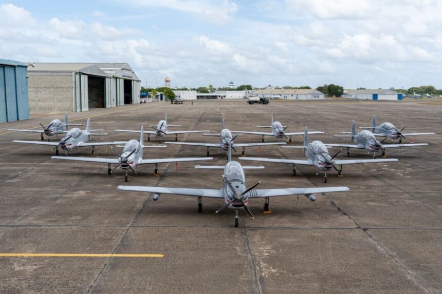 aviones tp75