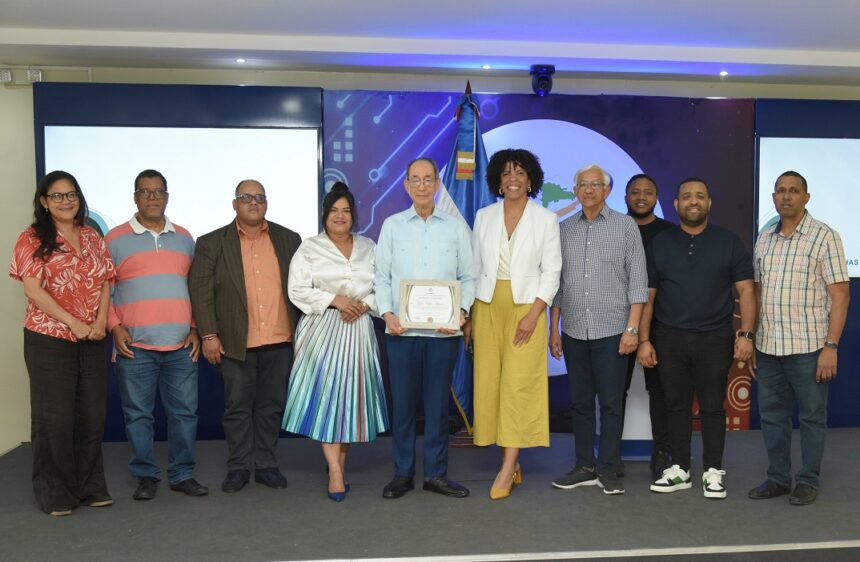 2. raysa feliz, ramón chávez, esmil de jesús hernández, sarah hernández, cristina rosario, osvaldo soriano, abraham núñez, héctor méndez