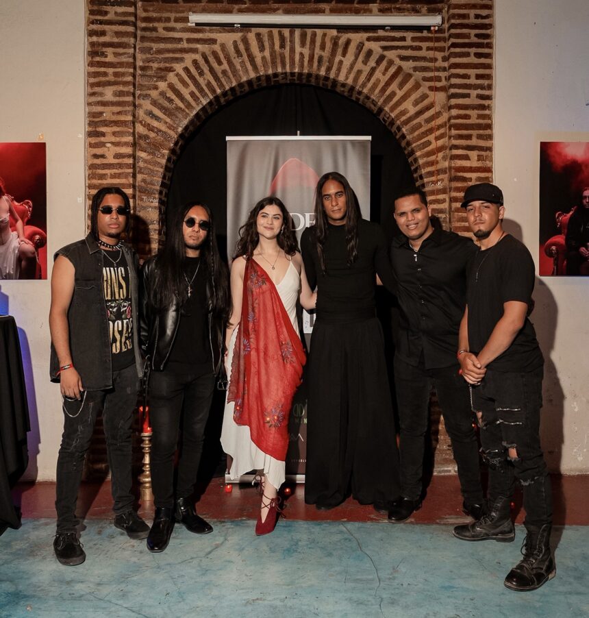 nodens junto a walkiria tarrazo y edgar nunez