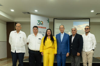 2. josé rafael sosa, armando de la garza, sarah hernández, luis felipe aquino y luis josé chávez.